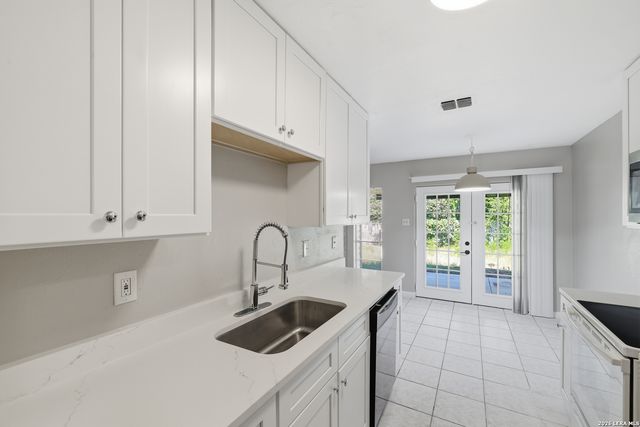 11403 SPRING CREST ST, San Antonio, TX 78249