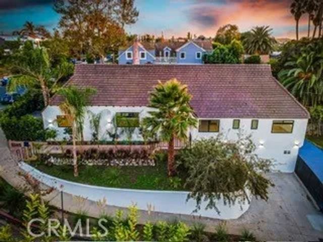 1145 S Longwood, Los Angeles, CA 90019