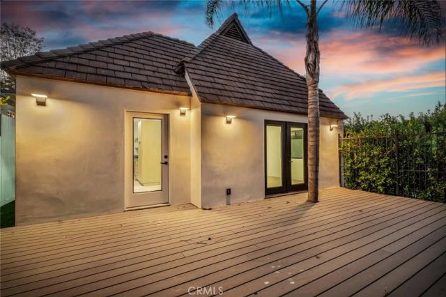 1145 S Longwood, Los Angeles, CA 90019