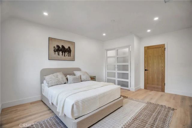 1145 S Longwood, Los Angeles, CA 90019