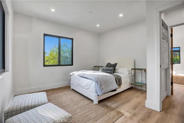 1145 S Longwood, Los Angeles, CA 90019