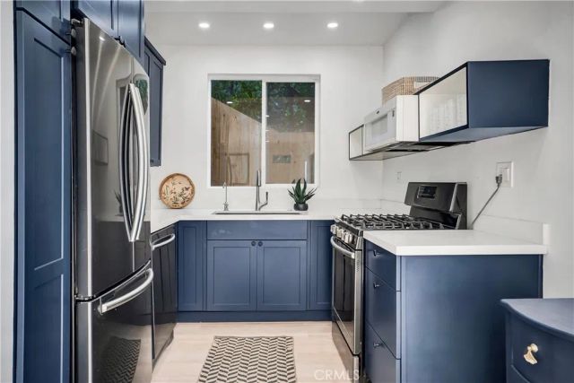 1145 S Longwood, Los Angeles, CA 90019