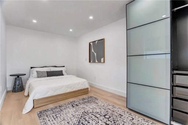 1145 S Longwood, Los Angeles, CA 90019