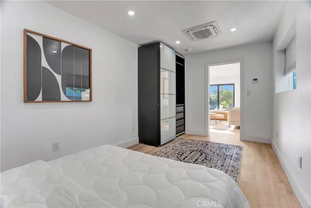 1145 S Longwood, Los Angeles, CA 90019