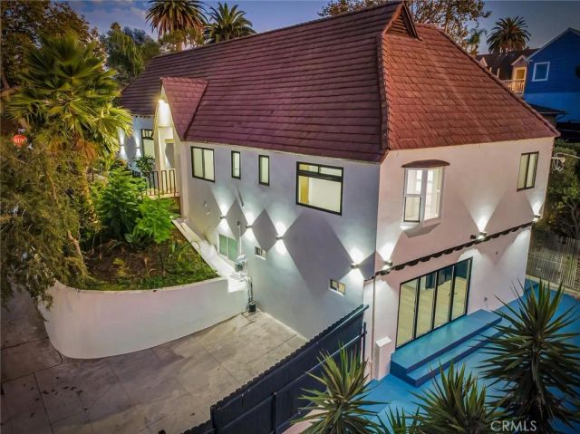 1145 S Longwood, Los Angeles, CA 90019