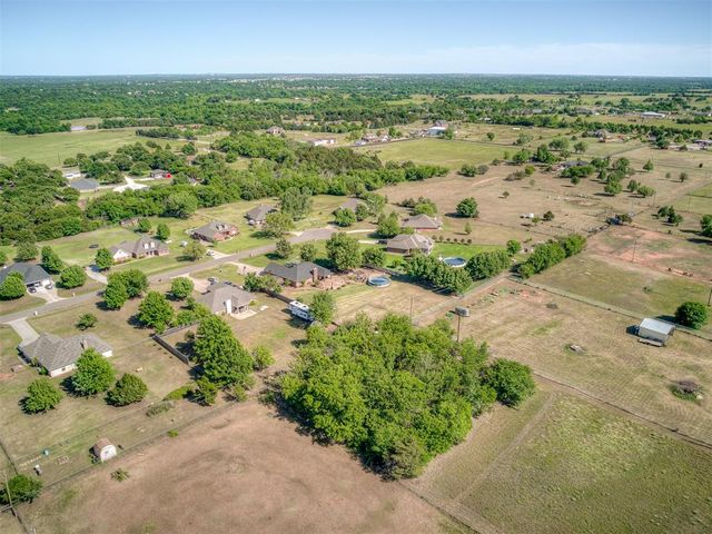 10961 Gracie Drive, Edmond, OK 73025