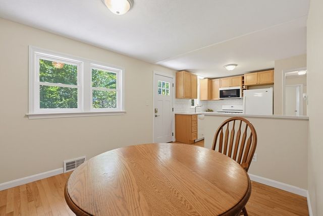 71 Carpenter Rd, Walpole, MA 02081