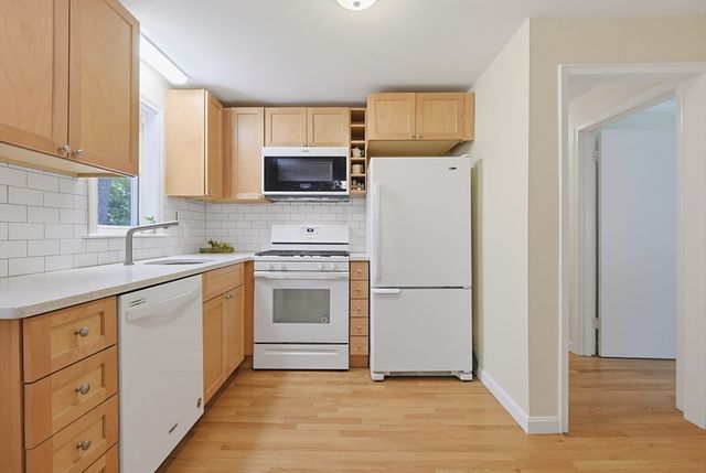 71 Carpenter Rd, Walpole, MA 02081