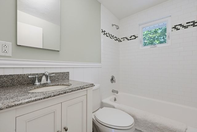 71 Carpenter Rd, Walpole, MA 02081