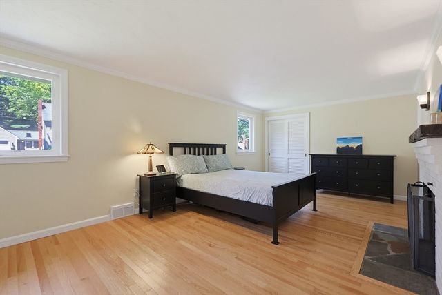 71 Carpenter Rd, Walpole, MA 02081