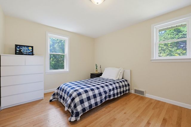 71 Carpenter Rd, Walpole, MA 02081