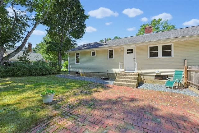 71 Carpenter Rd, Walpole, MA 02081
