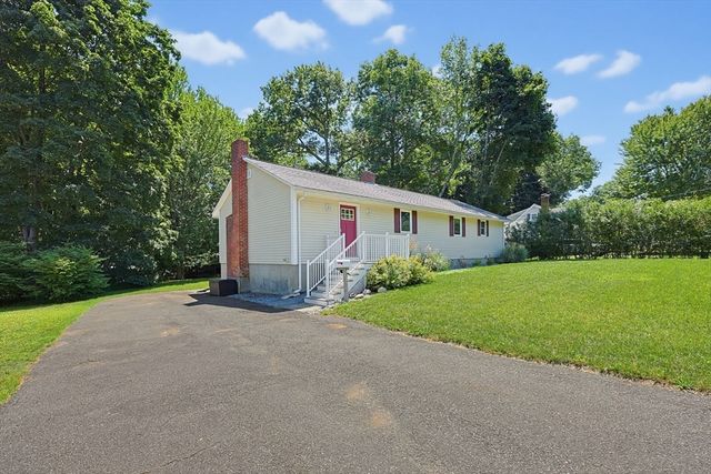 71 Carpenter Rd, Walpole, MA 02081