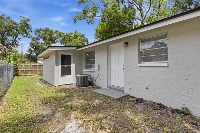 1723 E IDELL STREET, Tampa, FL 33604