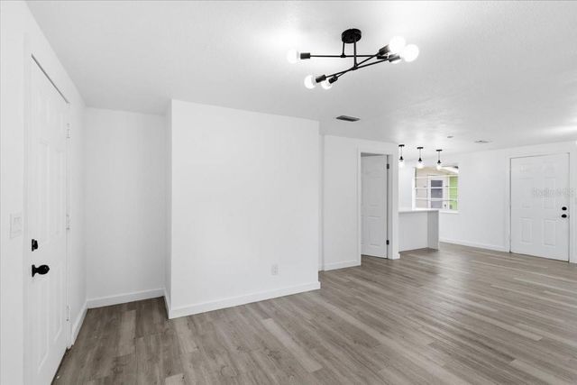 1723 E IDELL STREET, Tampa, FL 33604