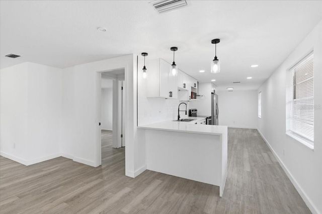 1723 E IDELL STREET, Tampa, FL 33604