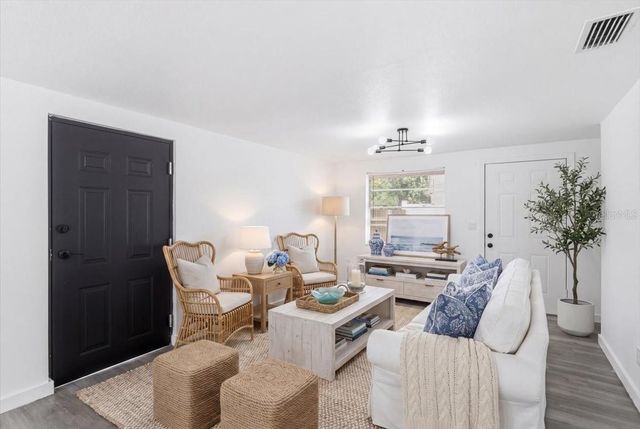 1723 E IDELL STREET, Tampa, FL 33604