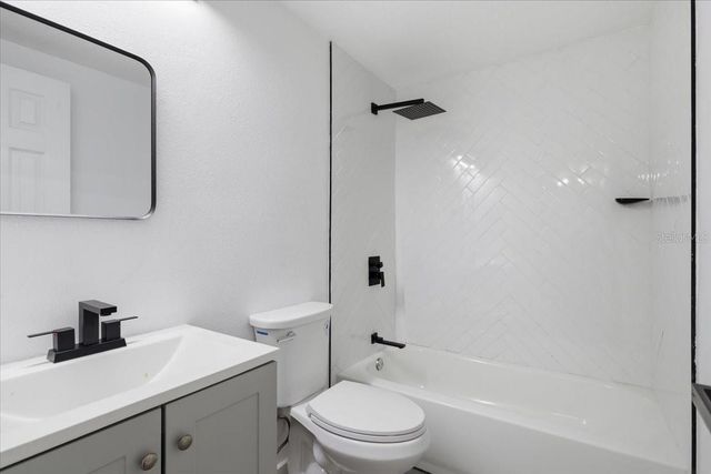 1723 E IDELL STREET, Tampa, FL 33604