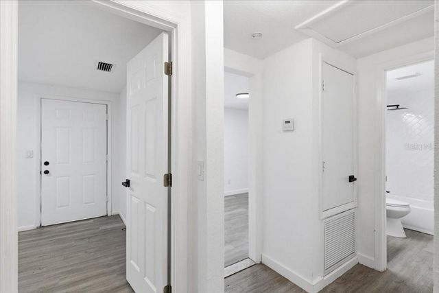 1723 E IDELL STREET, Tampa, FL 33604