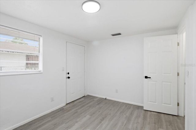 1723 E IDELL STREET, Tampa, FL 33604