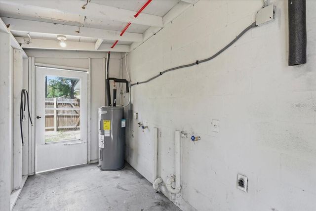 1723 E IDELL STREET, Tampa, FL 33604