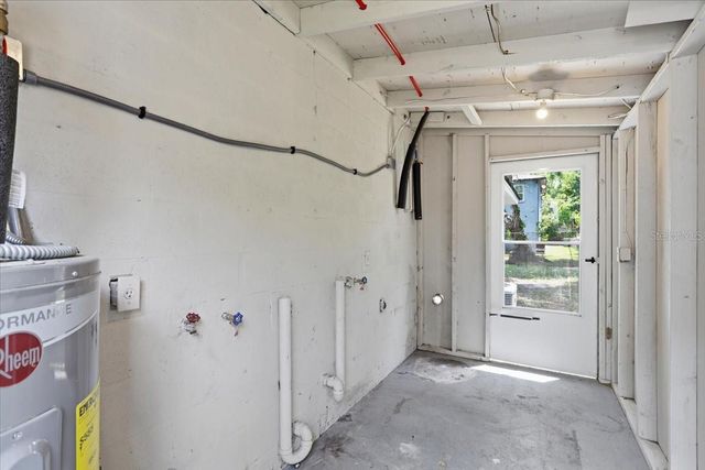 1723 E IDELL STREET, Tampa, FL 33604