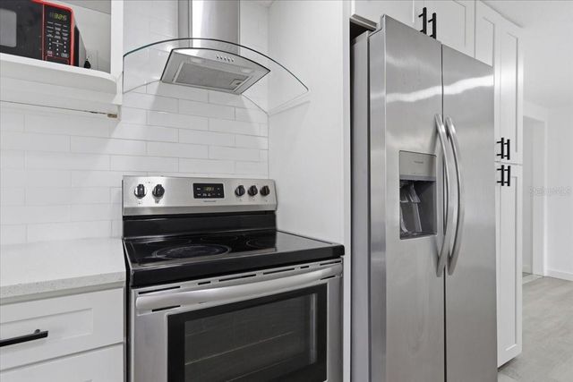 1723 E IDELL STREET, Tampa, FL 33604