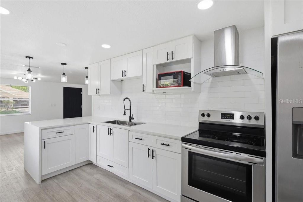 Image 38 of property listing at 1723 E IDELL STREET, Tampa, FL 33604