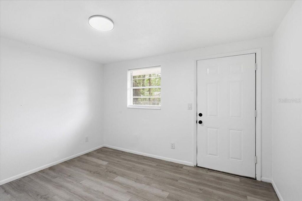 Image 62 of property listing at 1723 E IDELL STREET, Tampa, FL 33604