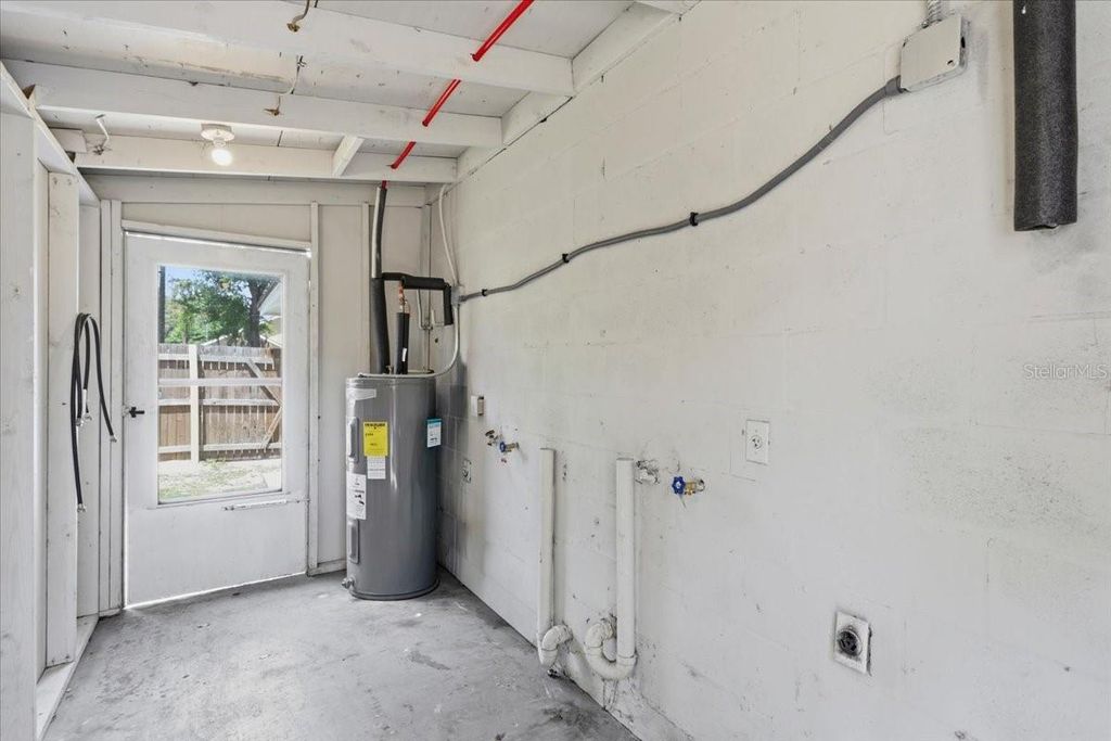 Image 66 of property listing at 1723 E IDELL STREET, Tampa, FL 33604