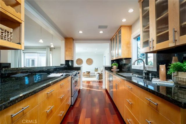 302 W Loraine Street 4, Glendale, CA 91202