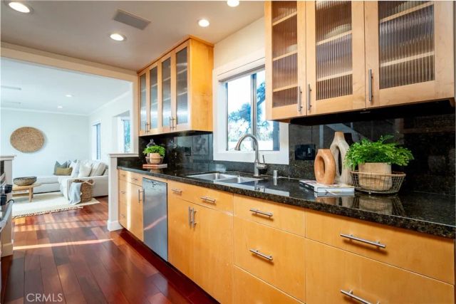 302 W Loraine Street 4, Glendale, CA 91202