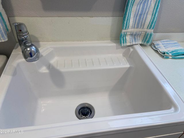 2275 S SEMINOLE Drive, Apache Junction, AZ 85119