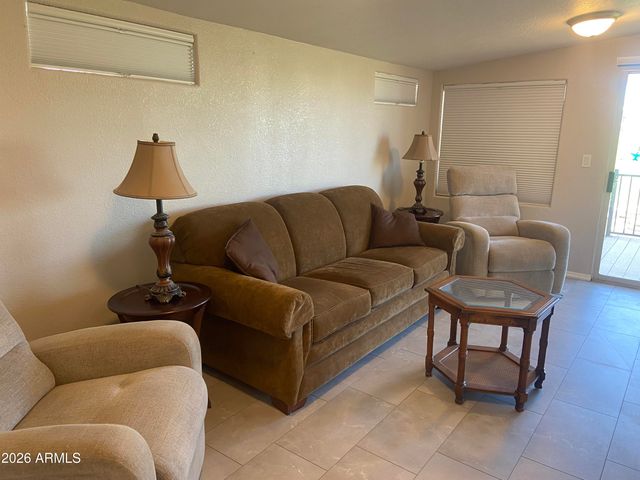 2275 S SEMINOLE Drive, Apache Junction, AZ 85119