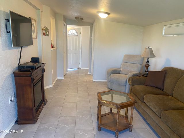 2275 S SEMINOLE Drive, Apache Junction, AZ 85119