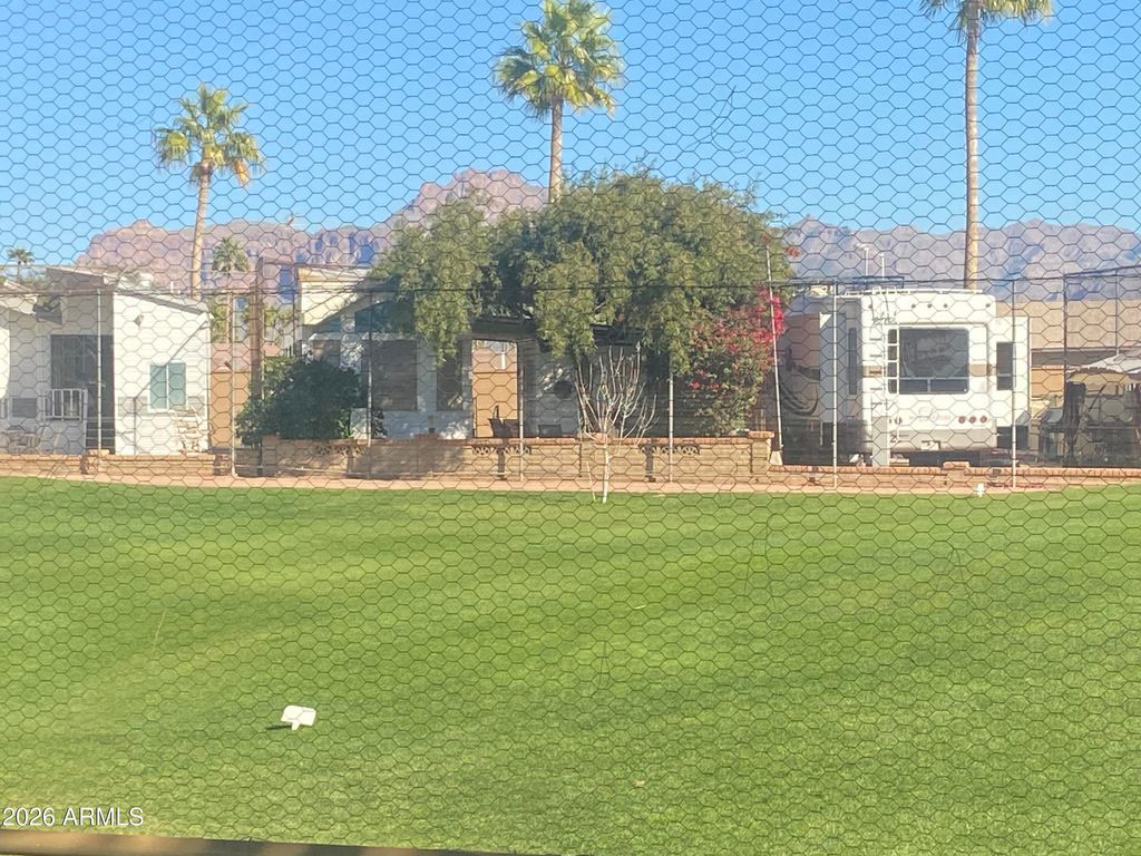 2275 S SEMINOLE Drive, Apache Junction, AZ 85119