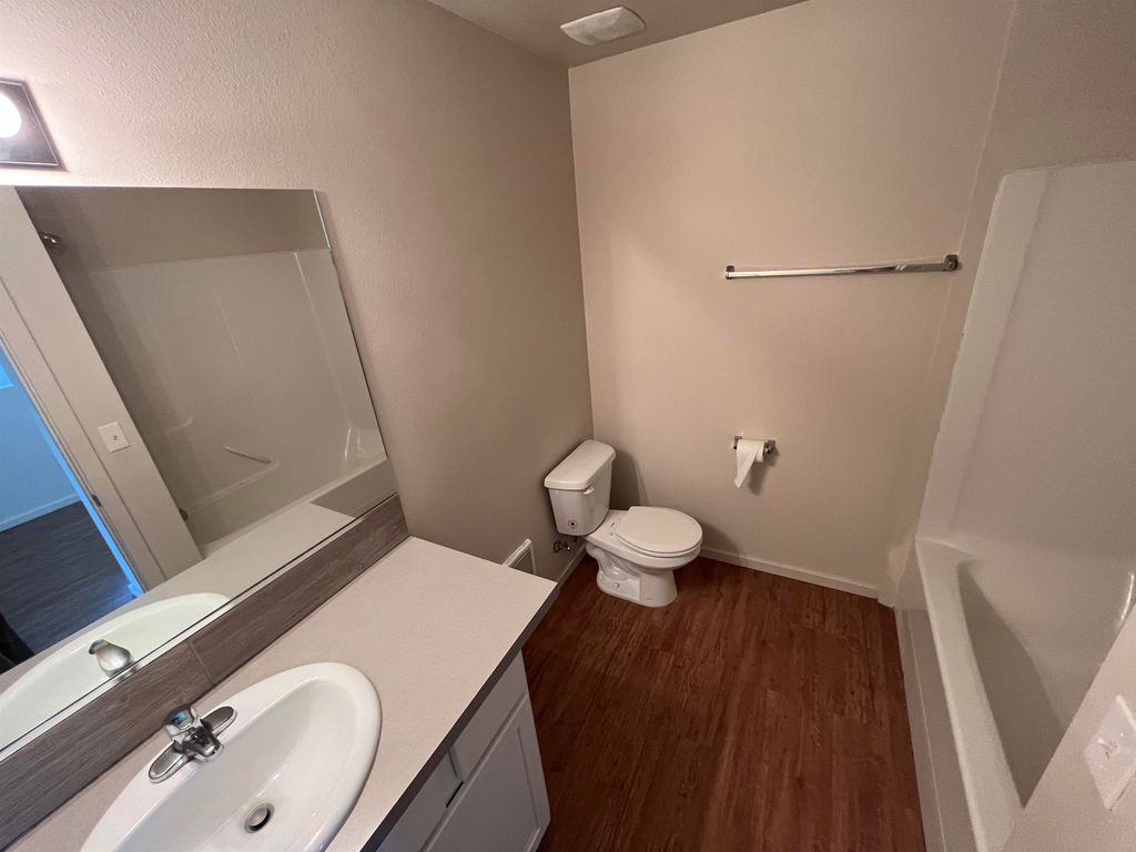 308-318 W 3rd St, Cheney, WA 99004 photo 44