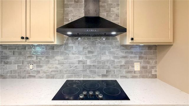 323 Hill Crest Circle, Woodstock, GA 30188