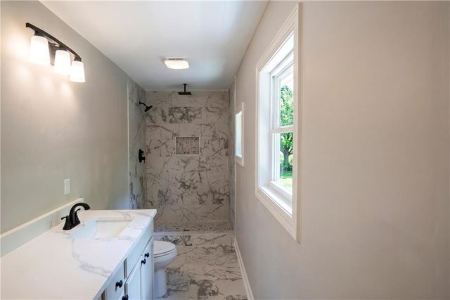 323 Hill Crest Circle, Woodstock, GA 30188