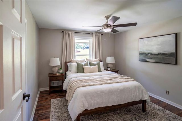 323 Hill Crest Circle, Woodstock, GA 30188
