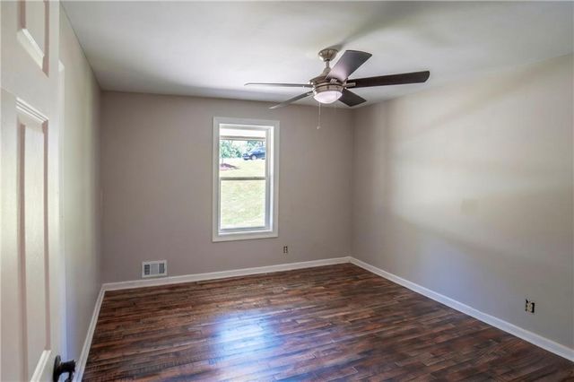 323 Hill Crest Circle, Woodstock, GA 30188