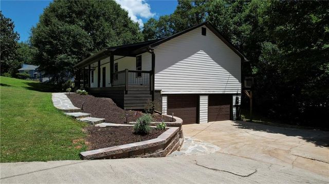 323 Hill Crest Circle, Woodstock, GA 30188