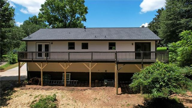 323 Hill Crest Circle, Woodstock, GA 30188