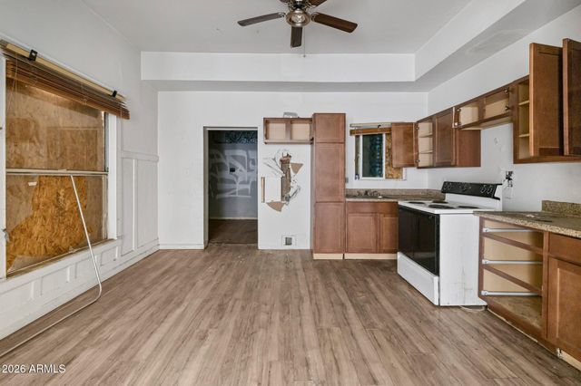 2021 W WASHINGTON Street, Phoenix, AZ 85009