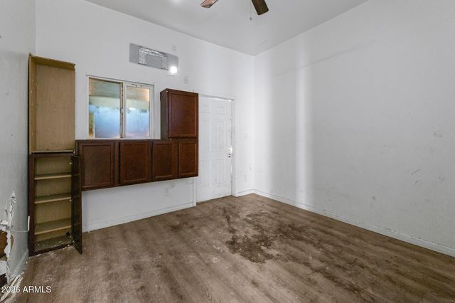 2021 W WASHINGTON Street, Phoenix, AZ 85009