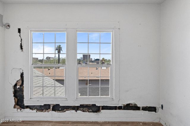 2021 W WASHINGTON Street, Phoenix, AZ 85009