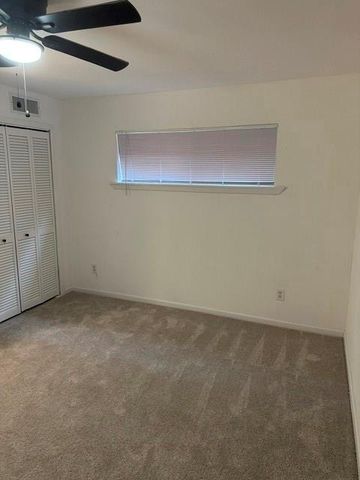 8822 Ilona Lane 5, Houston, TX 77025