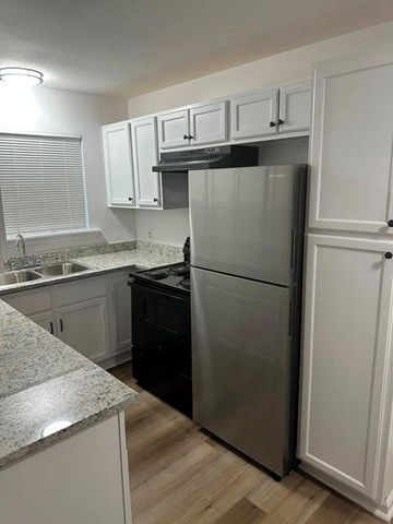 8822 Ilona Lane 5, Houston, TX 77025
