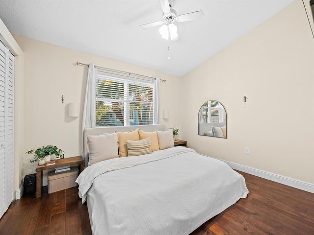 1074 Jeffery Street, Boca Raton, FL 33487