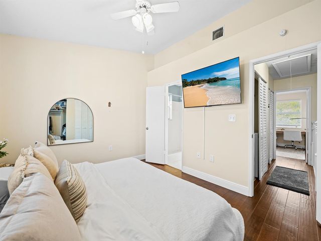 1074 Jeffery Street, Boca Raton, FL 33487
